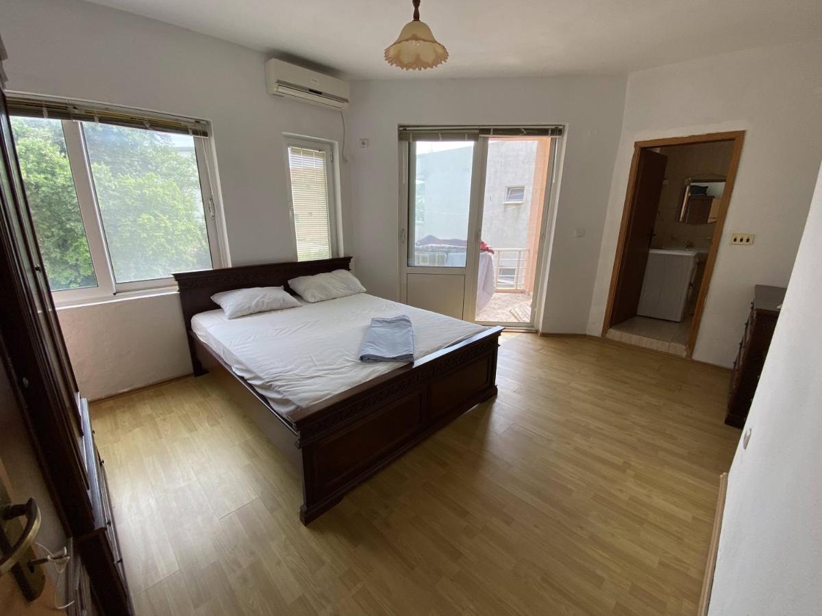 Guest House Koliqi - Hotel & Apartments Ulcinj Eksteriør billede