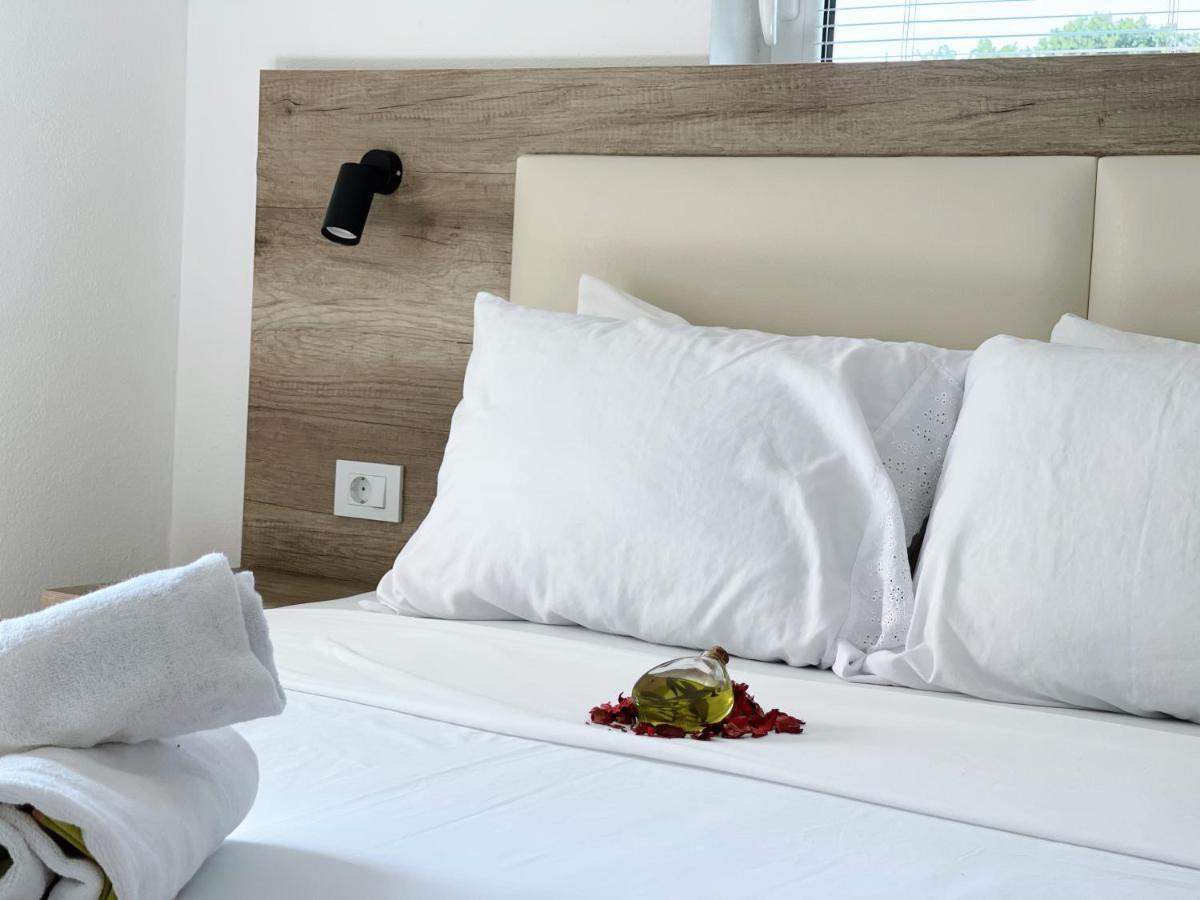 Guest House Koliqi - Hotel & Apartments Ulcinj Eksteriør billede