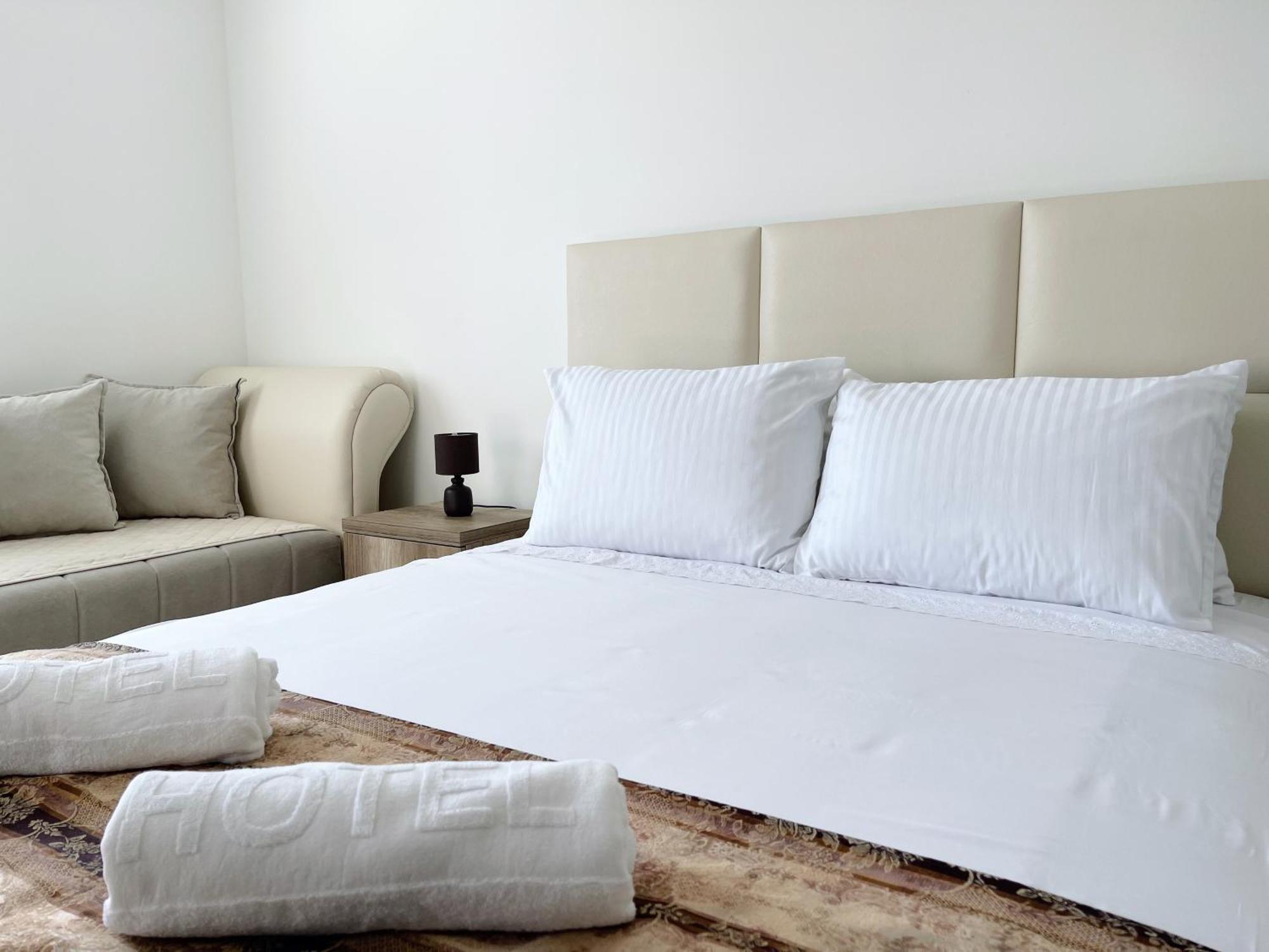 Guest House Koliqi - Hotel & Apartments Ulcinj Eksteriør billede