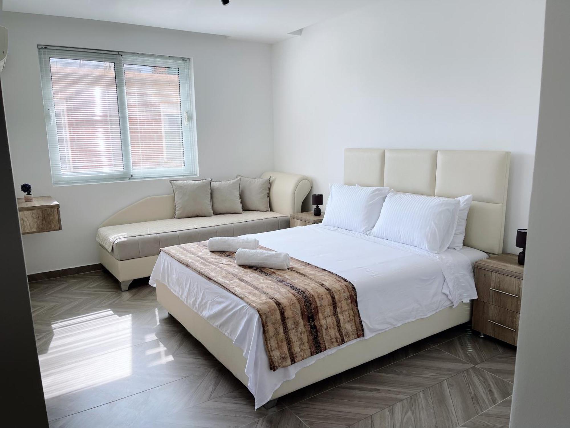 Guest House Koliqi - Hotel & Apartments Ulcinj Eksteriør billede