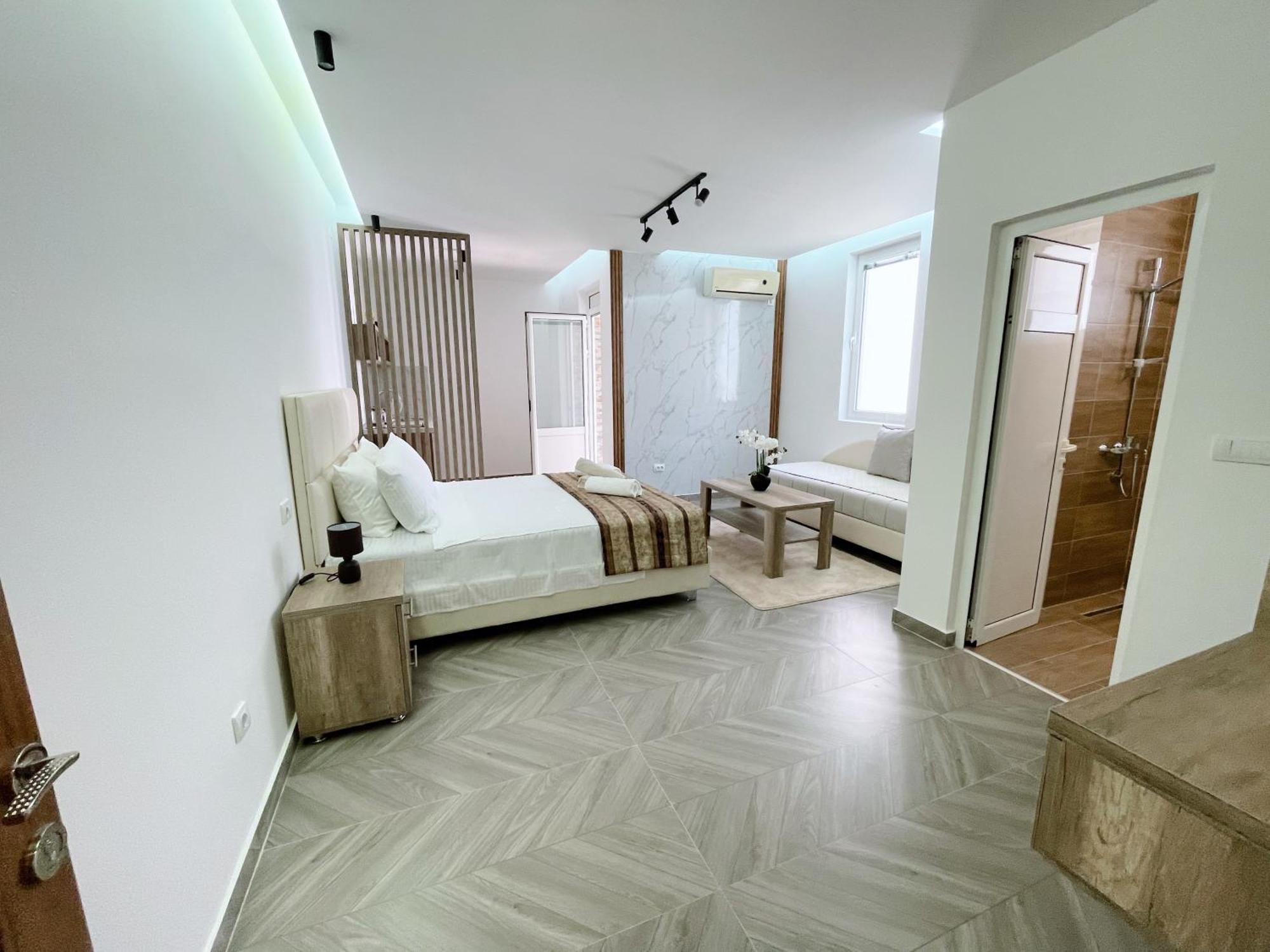 Guest House Koliqi - Hotel & Apartments Ulcinj Eksteriør billede